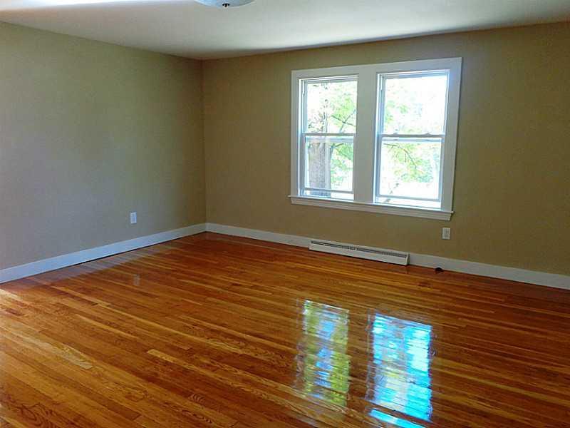 41 Switzerland Road Lewiston, ME 04240 - Photo 5 of 18 Living Room.