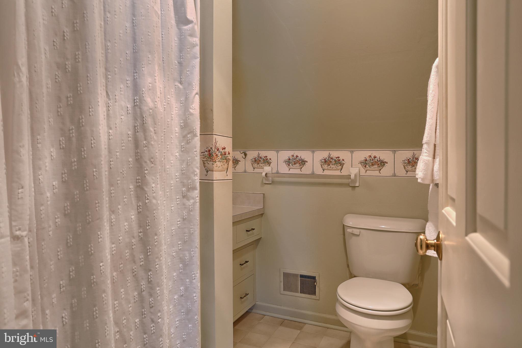 397 Yorktown Road Hershey, PA 17033 - Photo 25 of 43 Gallery Image 25