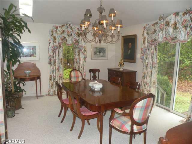 321 Ryefield Road Richmond, VA 23238 - Photo 4 of 12 Cafeteria/Kitchen - Note painted wood floor in kitchen & breakfast nook.