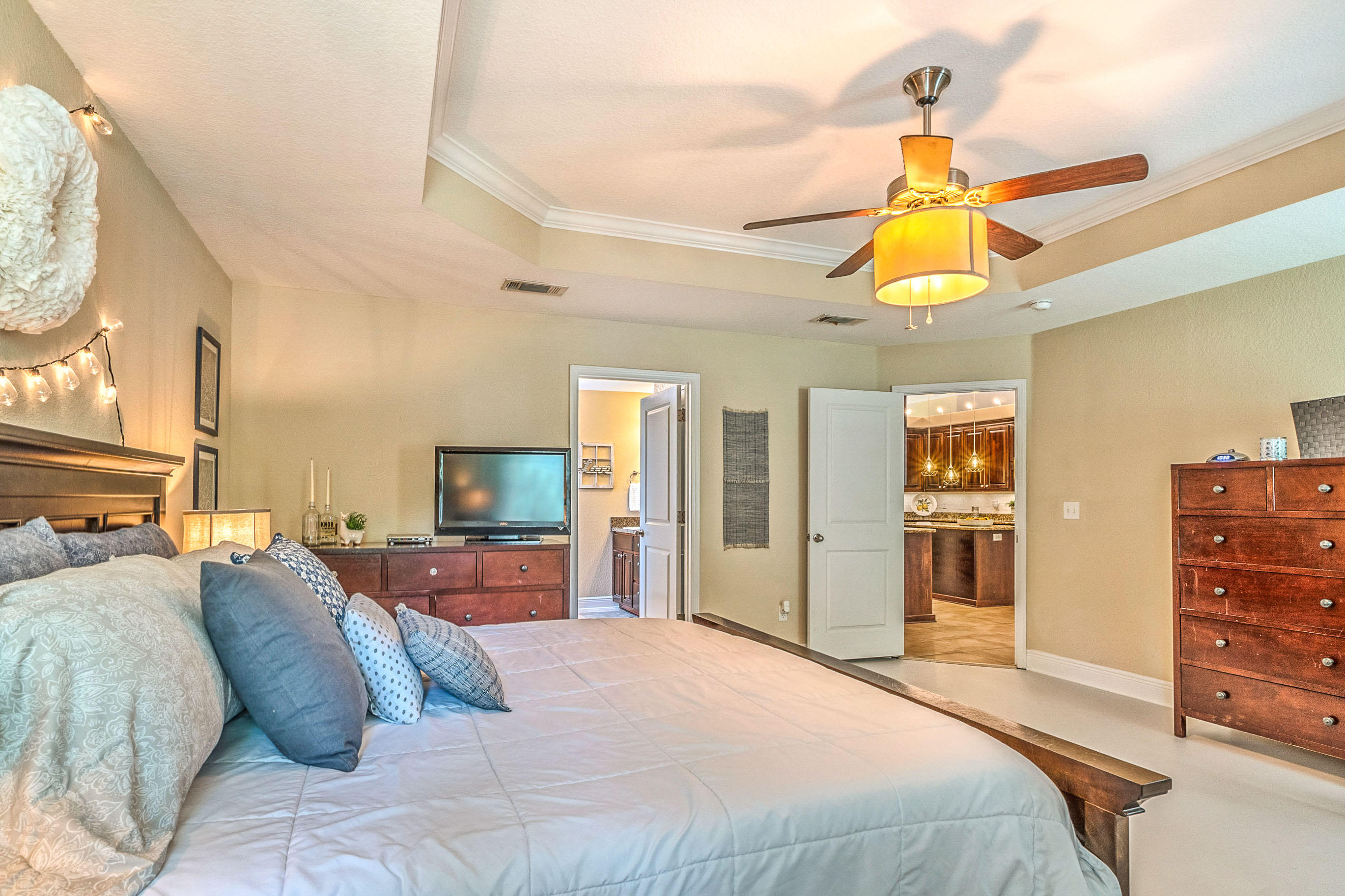 10140 Nichols Lake Road Milton, FL 32583 - Photo 16 of 41 Master Bedroom