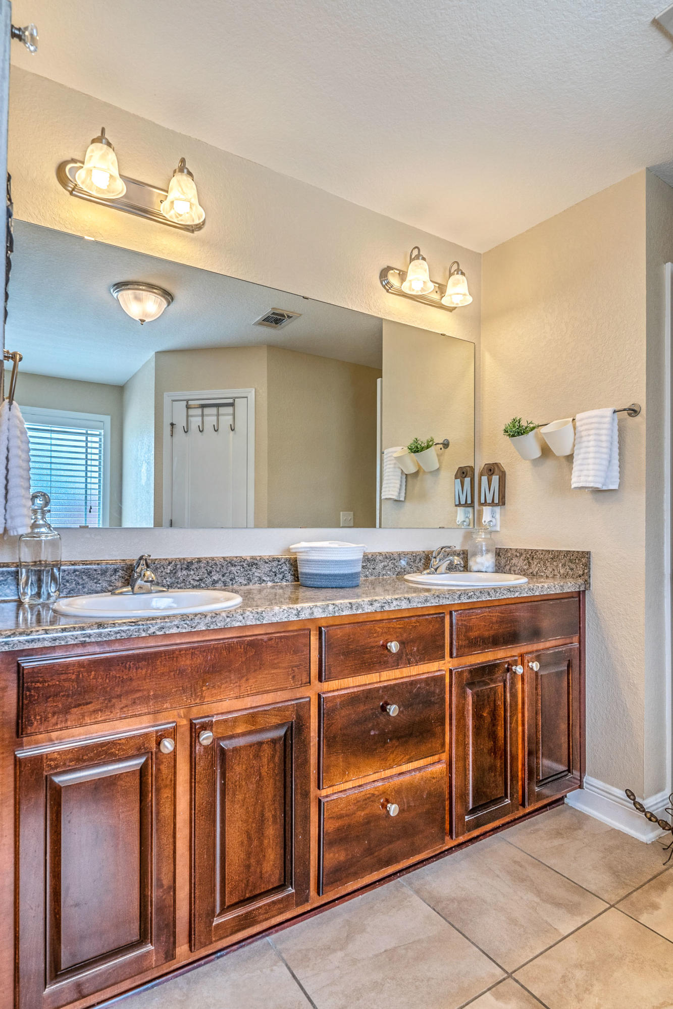 10140 Nichols Lake Road Milton, FL 32583 - Photo 17 of 41 Master Bathroom w/ Dual Vanities
