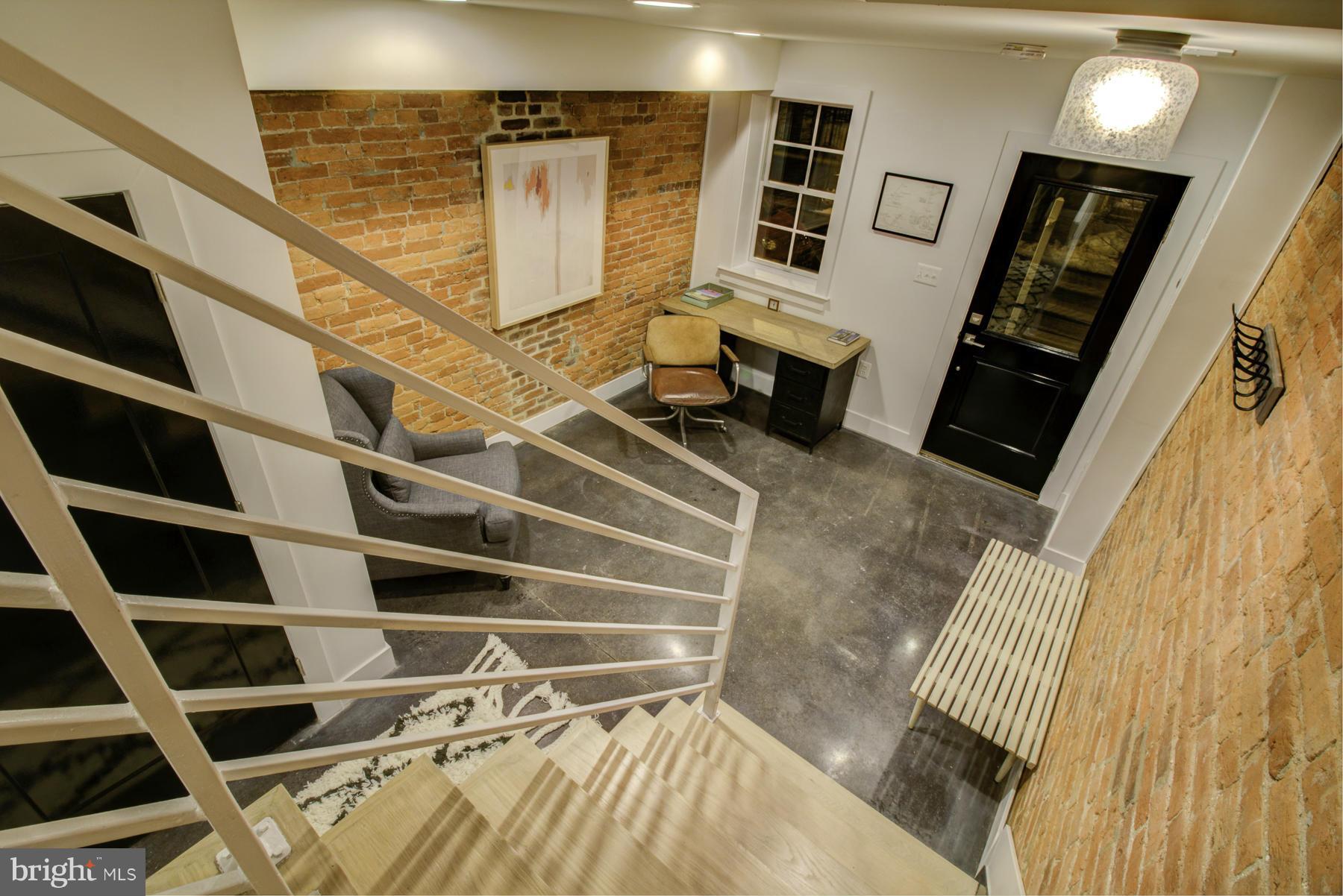 437 Ridge Street Northwest Washington, DC 20001 - Photo 17 of 29 Interior (General)