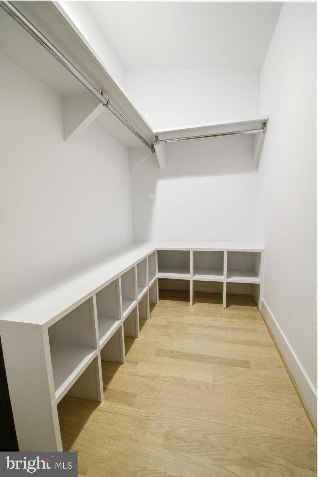 437 Ridge Street Northwest Washington, DC 20001 - Photo 22 of 29 Interior (General)