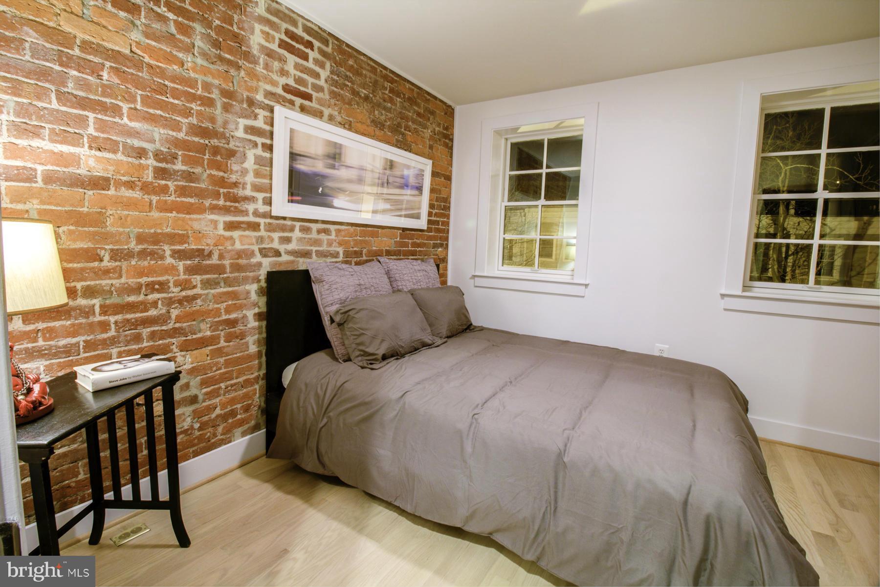 437 Ridge Street Northwest Washington, DC 20001 - Photo 23 of 29 Bedroom