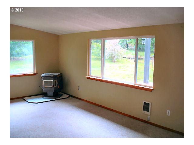 693 Dry Creek Road Mosier, OR 97040 - Photo 12 of 16 Gallery Image 12