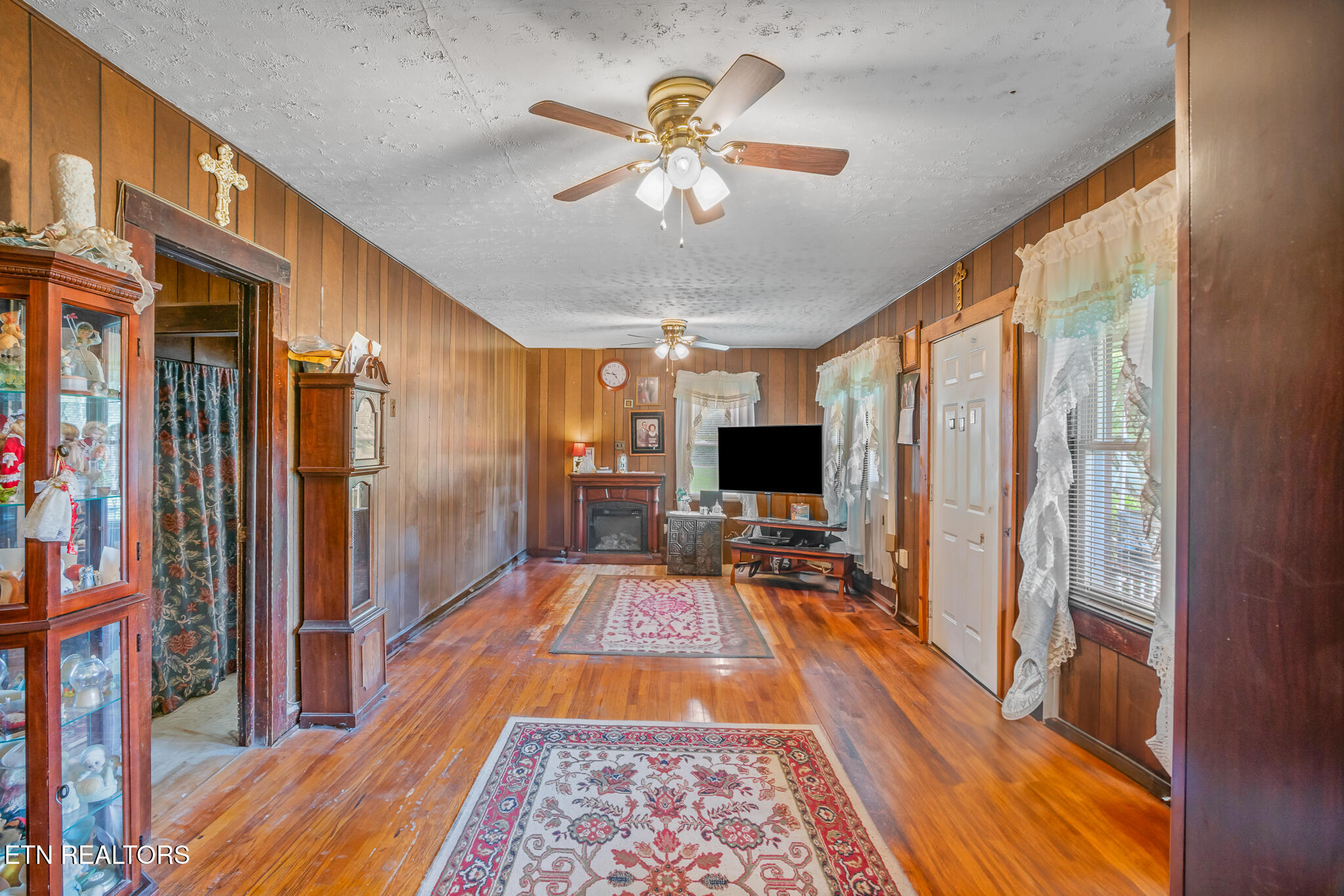 2205 Shipetown Road Mascot, TN 37806 - Photo 3 of 28 DSC00383