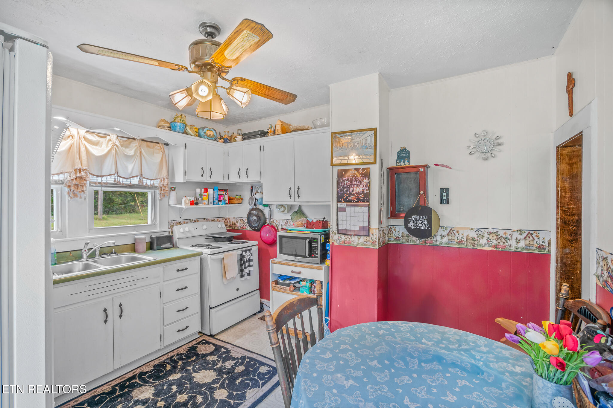 2205 Shipetown Road Mascot, TN 37806 - Photo 8 of 28 DSC00418