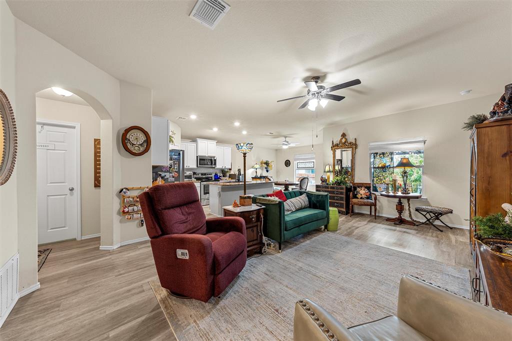 3204 Beutel Road Lorena, TX 76655 - Photo 6 of 38