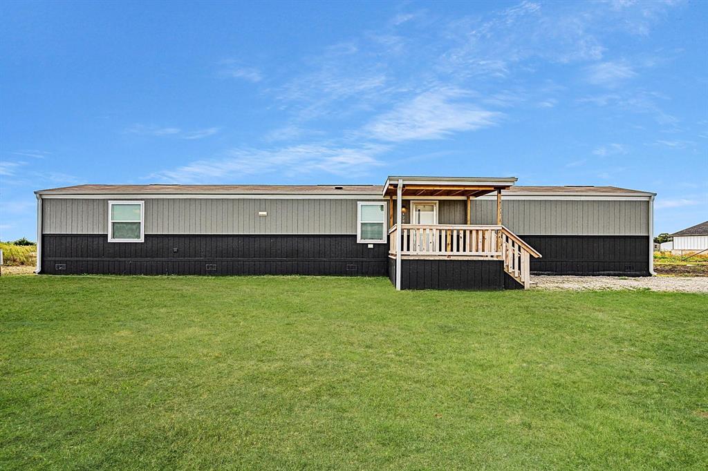 1206 Hayes Road Sherman, TX 75090 - Photo 5 of 21 a view of a couches in front of house