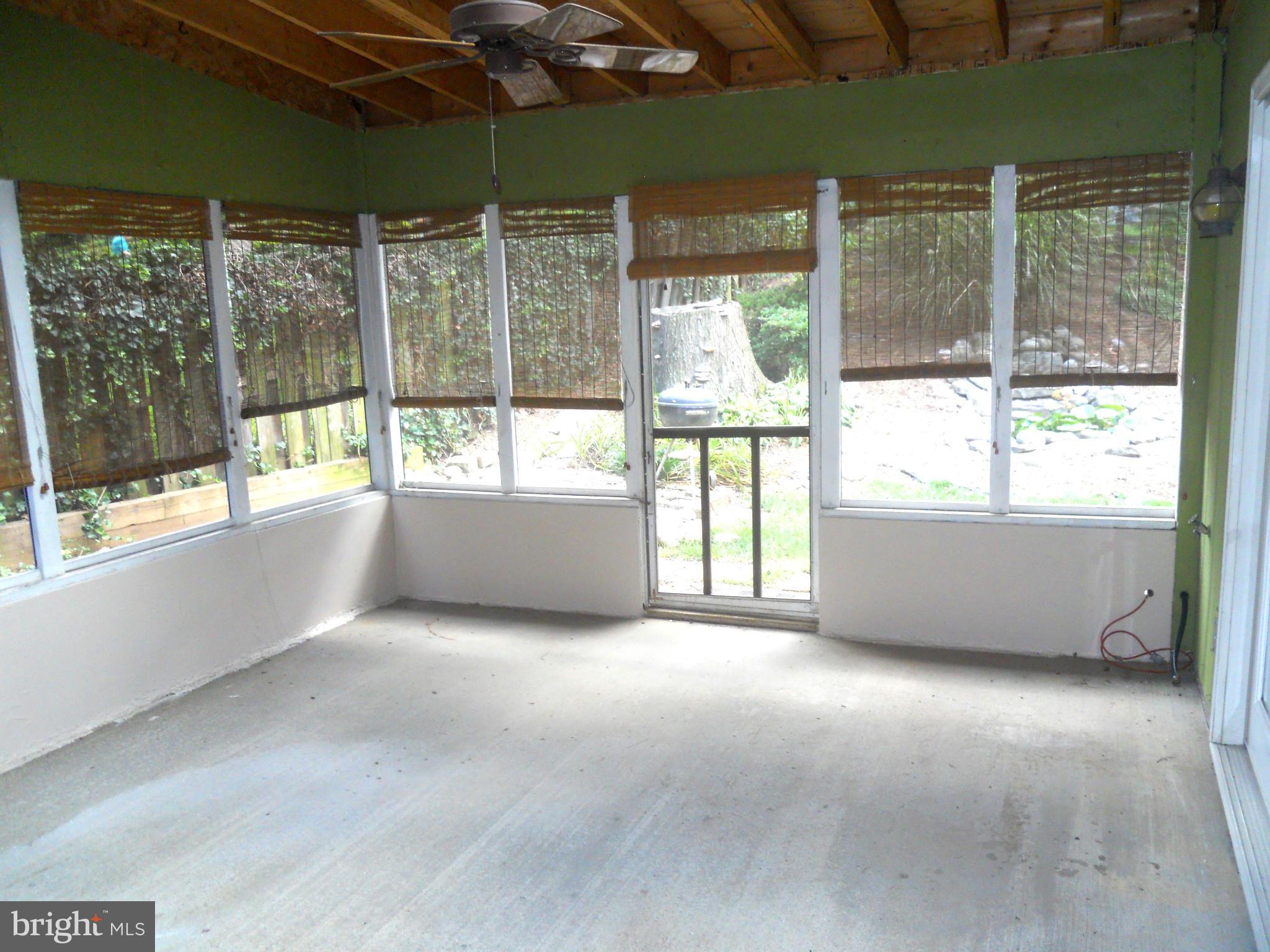 18924 Lindenhouse Road Gaithersburg, MD 20879 - Photo 13 of 29 Enclosed Porch