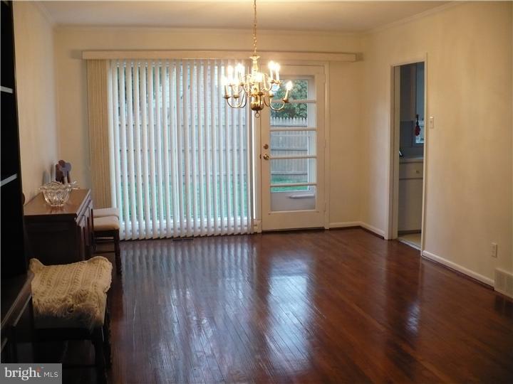 1778 Oakwynne Road Huntingdon Valley, PA 19006 - Photo 9 of 21 Dining Room