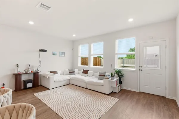 $1,600 | 6102 Pinion Trail, Princeton, TX 75407