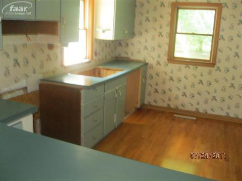 5092 East Stanley Road Flint, MI 48506 - Photo 3 of 9 20166266-2.JPG