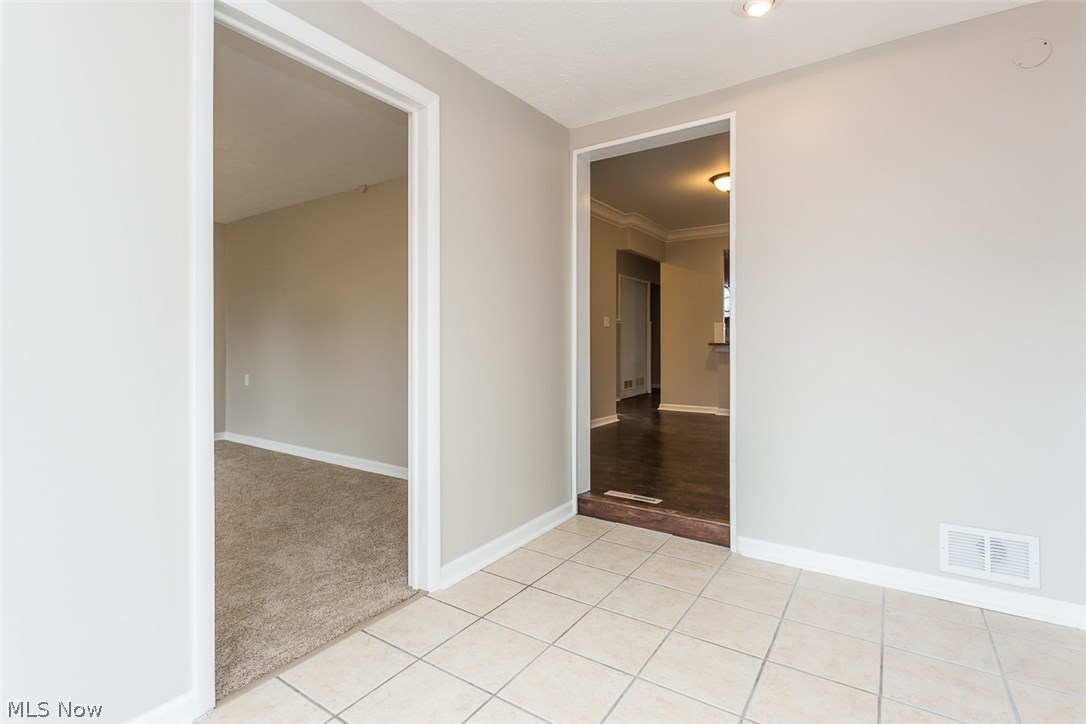 8701 Lynnhaven Road Parma Heights, OH 44130 - Photo 14 of 29