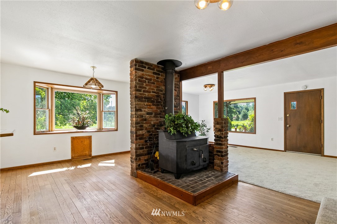 560 East Laurel Road Bellingham, WA 98226 - Photo 7 of 38