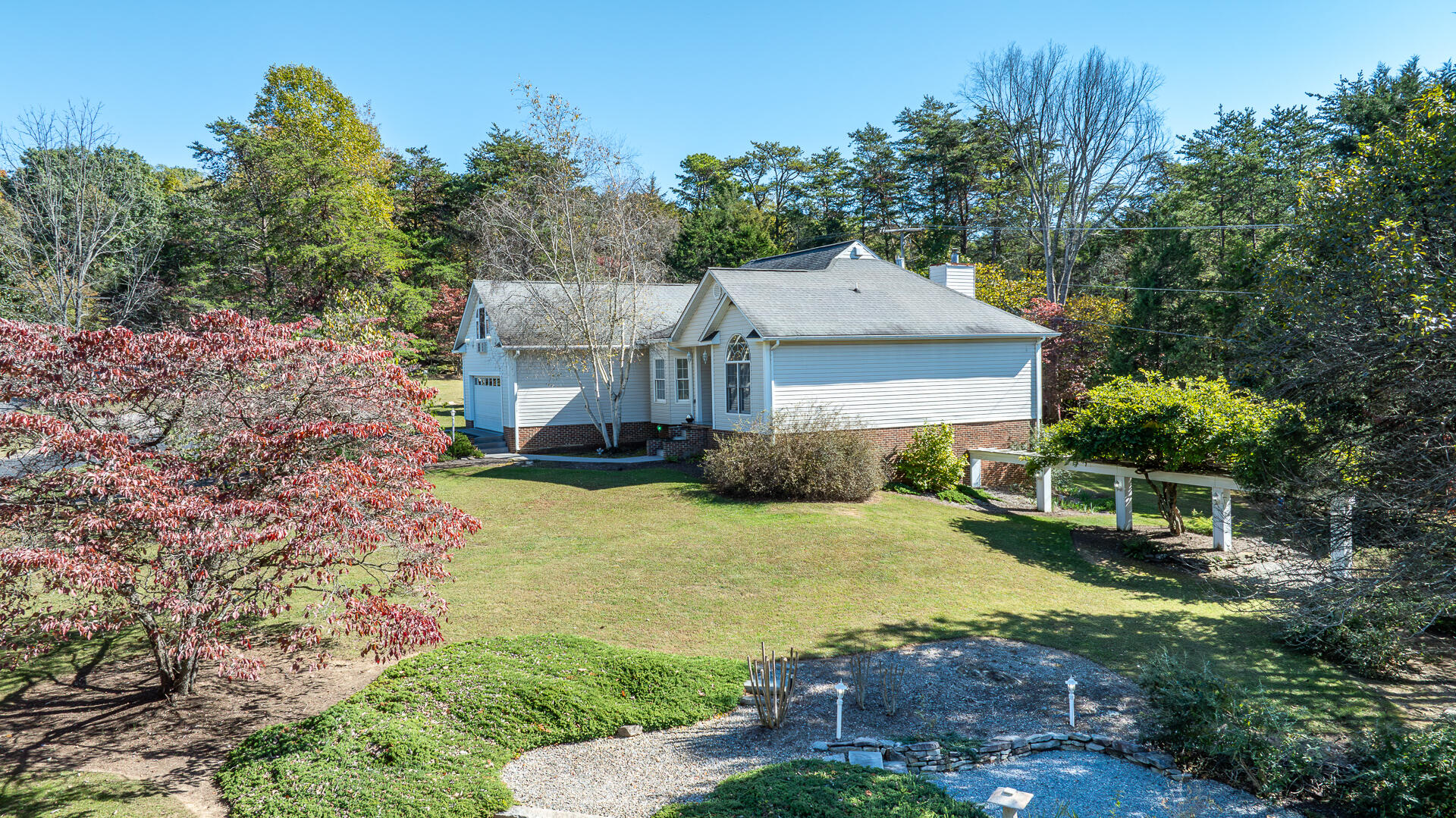 2697 Country Club Road Troutville, VA 24175 - Photo 1 of 75 2679 Country Club-1