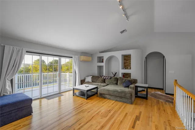 $625,000 | 17 Brendella Court, Wallkill, NY 12589