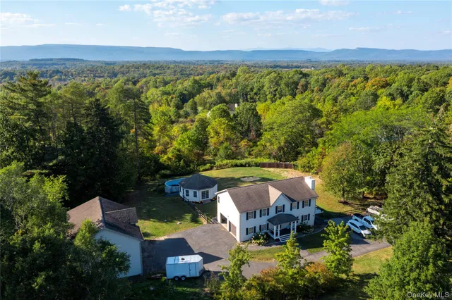 $625,000 | 17 Brendella Court, Wallkill, NY 12589