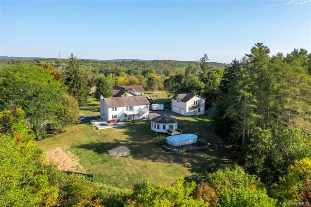 $625,000 | 17 Brendella Court, Wallkill, NY 12589