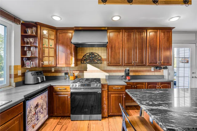 $625,000 | 17 Brendella Court, Wallkill, NY 12589