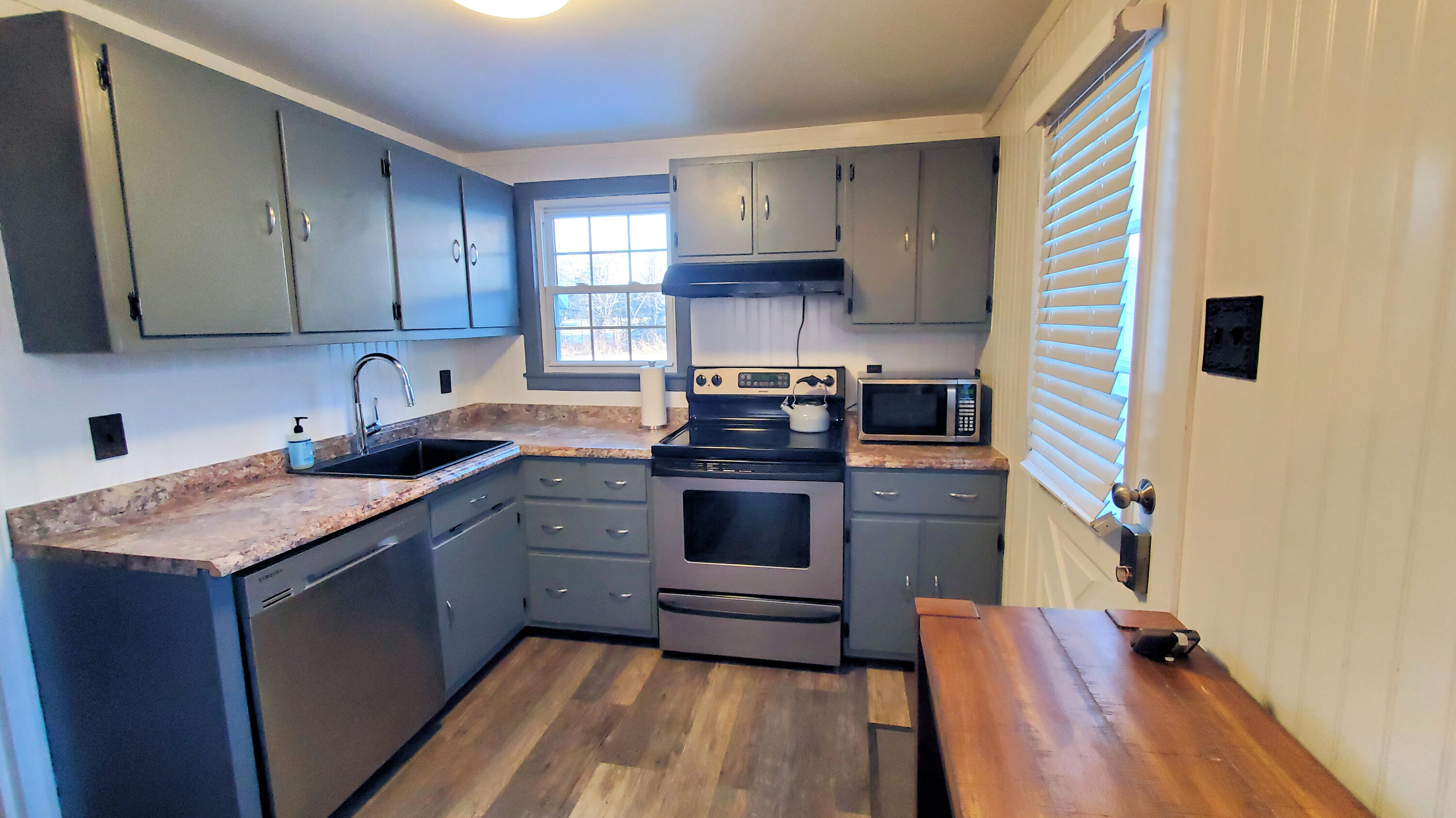 103 Thornton Road Bangor, ME 04401 - Photo 12 of 49 20240219_160737