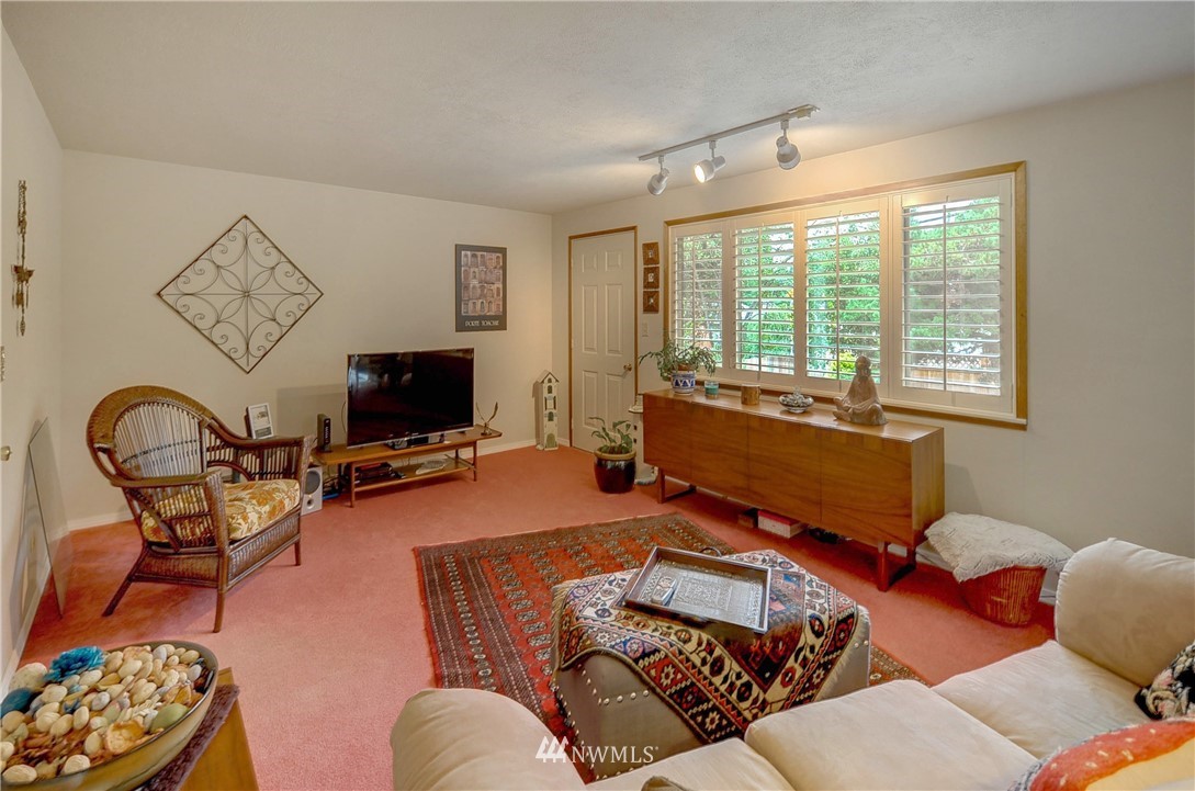 21806 3rd Place West Bothell, WA 98021 - Photo 6 of 23