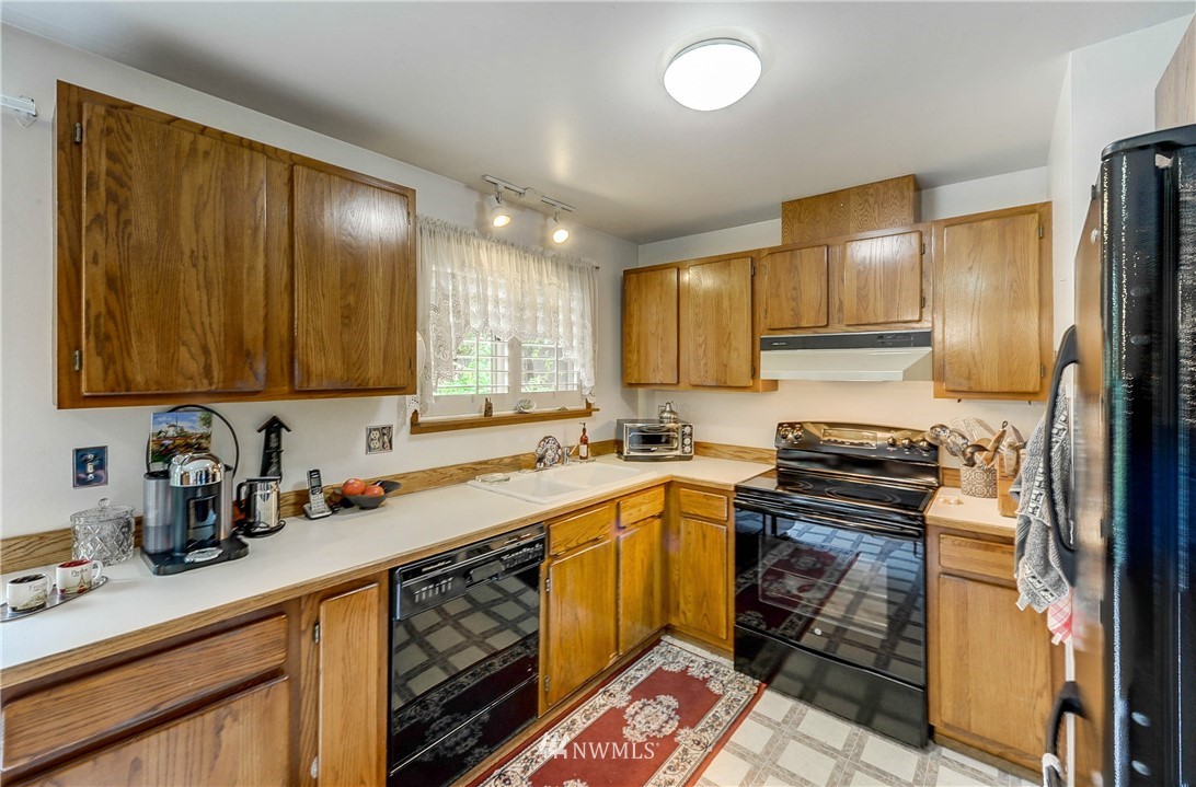 21806 3rd Place West Bothell, WA 98021 - Photo 8 of 23
