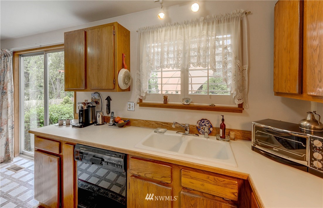 21806 3rd Place West Bothell, WA 98021 - Photo 9 of 23