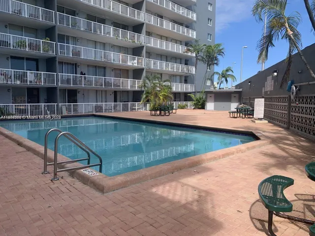 $275,000 | 1800 Northwest 24th Avenue, Unit 901, Miami, FL 33125