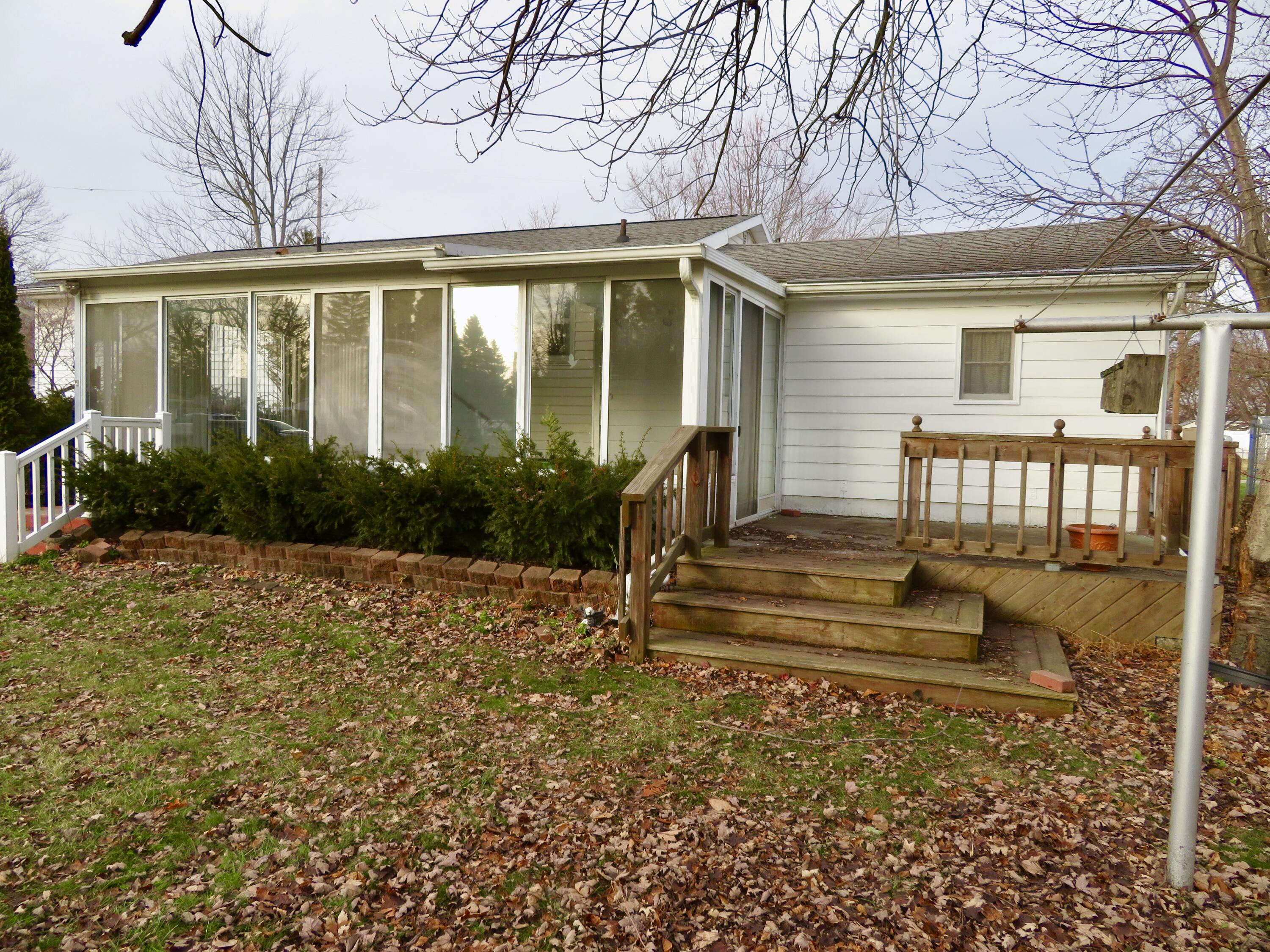 163 Rose Street Britton, MI 49229 - Photo 4 of 22 fullsizeoutput_155