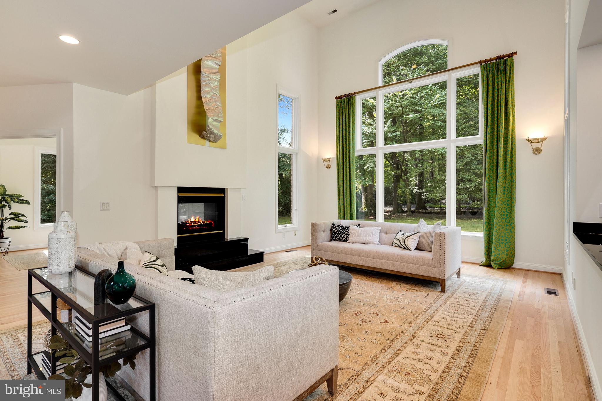 10121 Glen Road Potomac, MD 20854 - Photo 18 of 70 Breathtaking 2 story windows
