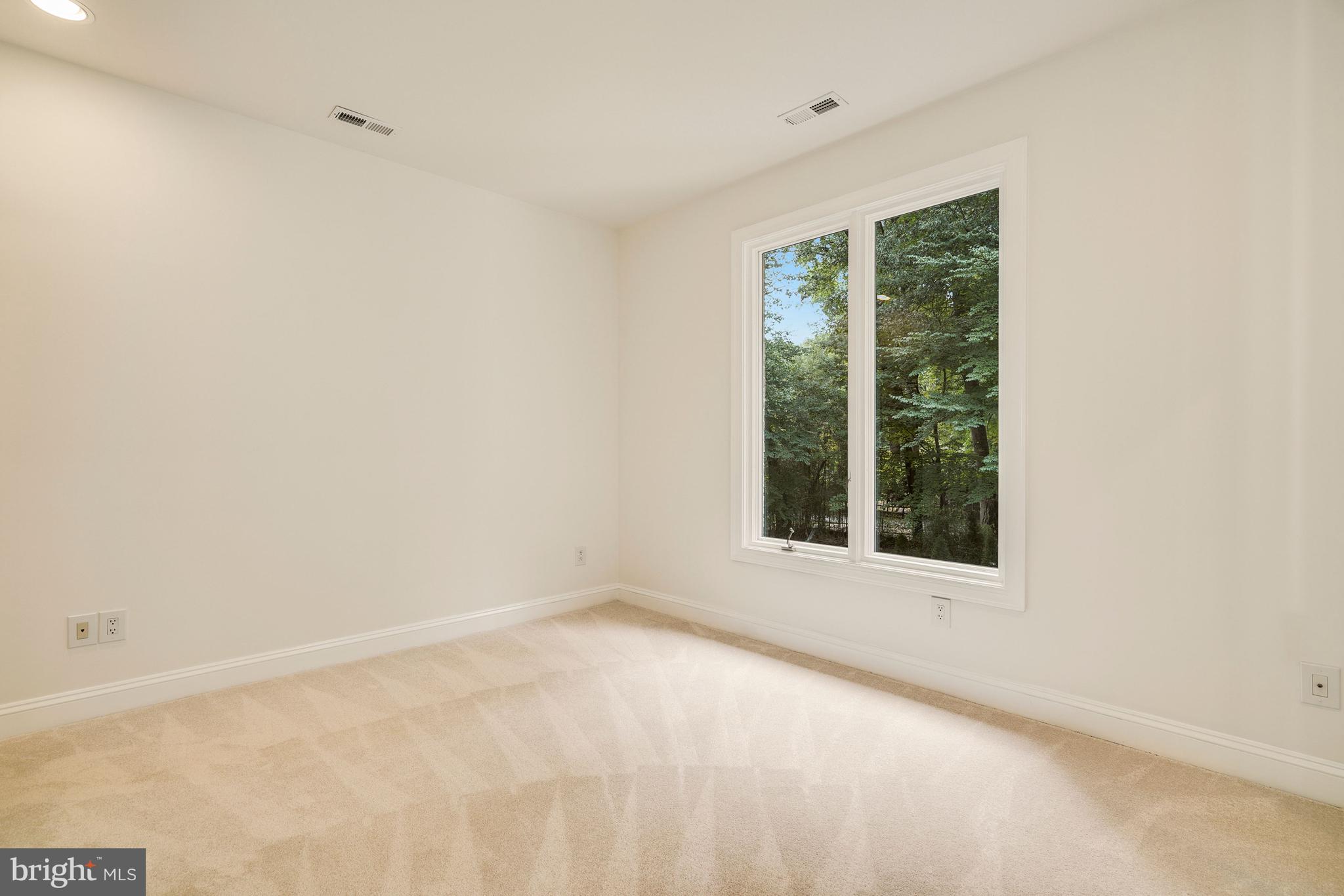 10121 Glen Road Potomac, MD 20854 - Photo 52 of 70 Bedroom 3