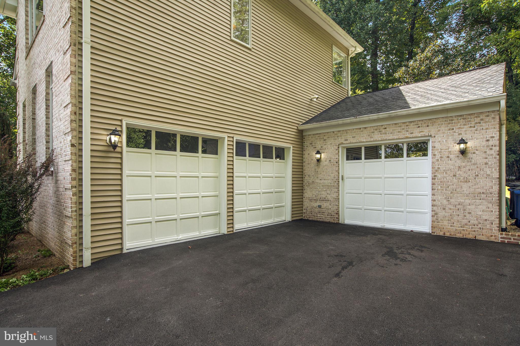 10121 Glen Road Potomac, MD 20854 - Photo 63 of 70 3 car garage