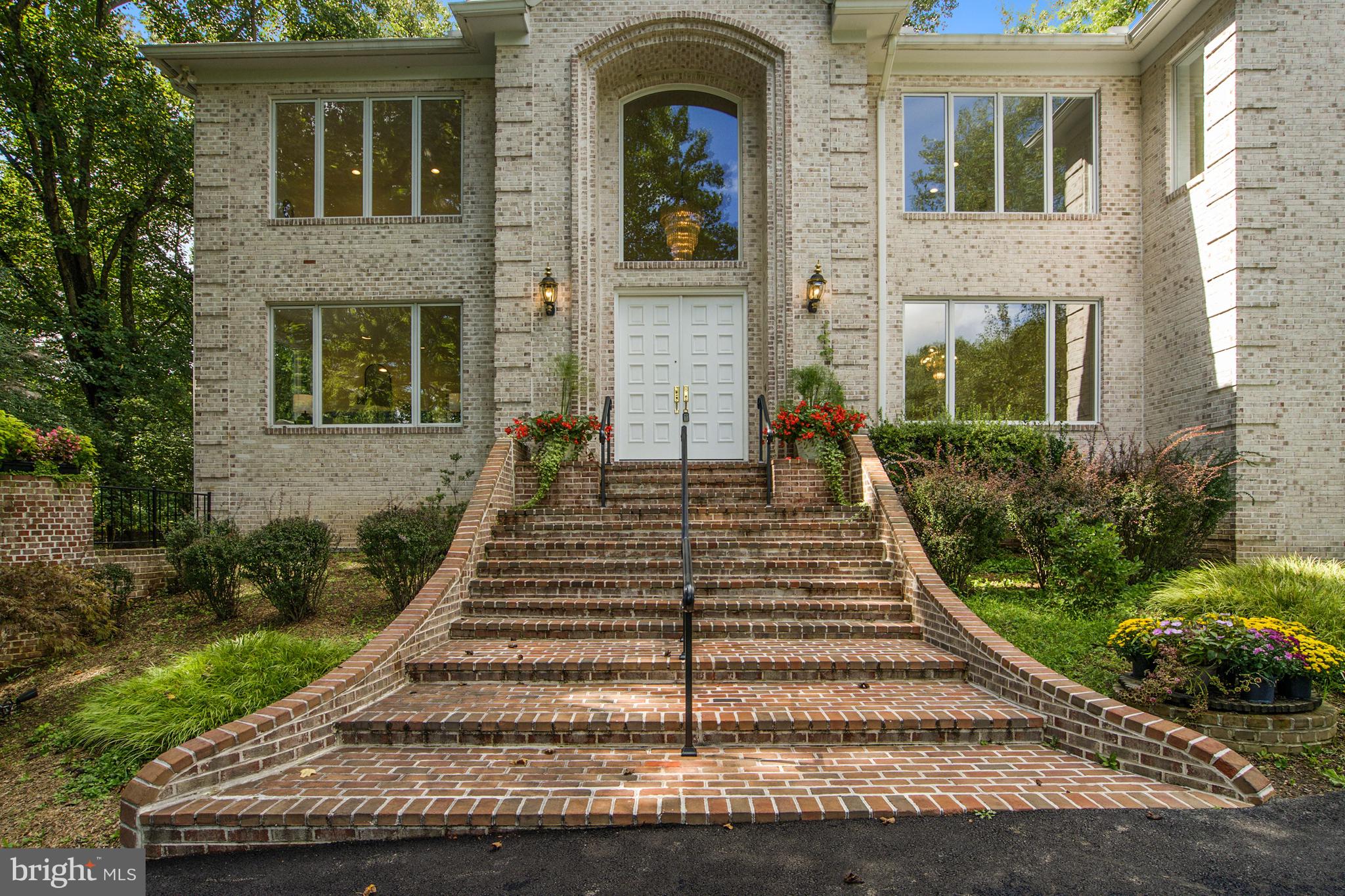 Grand entry way
