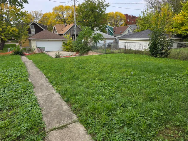 $184,900 | 3713 North 15th Street, Milwaukee, WI 53206