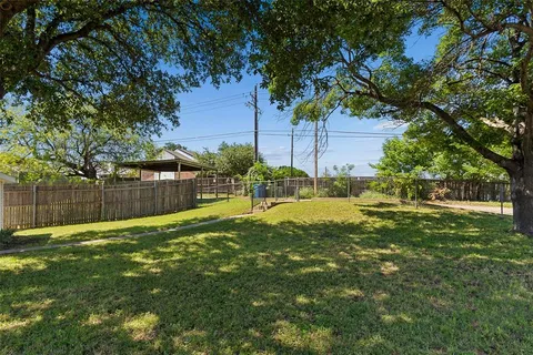 $309,900 | 213 Teakwood Lane, Lewisville, TX 75067