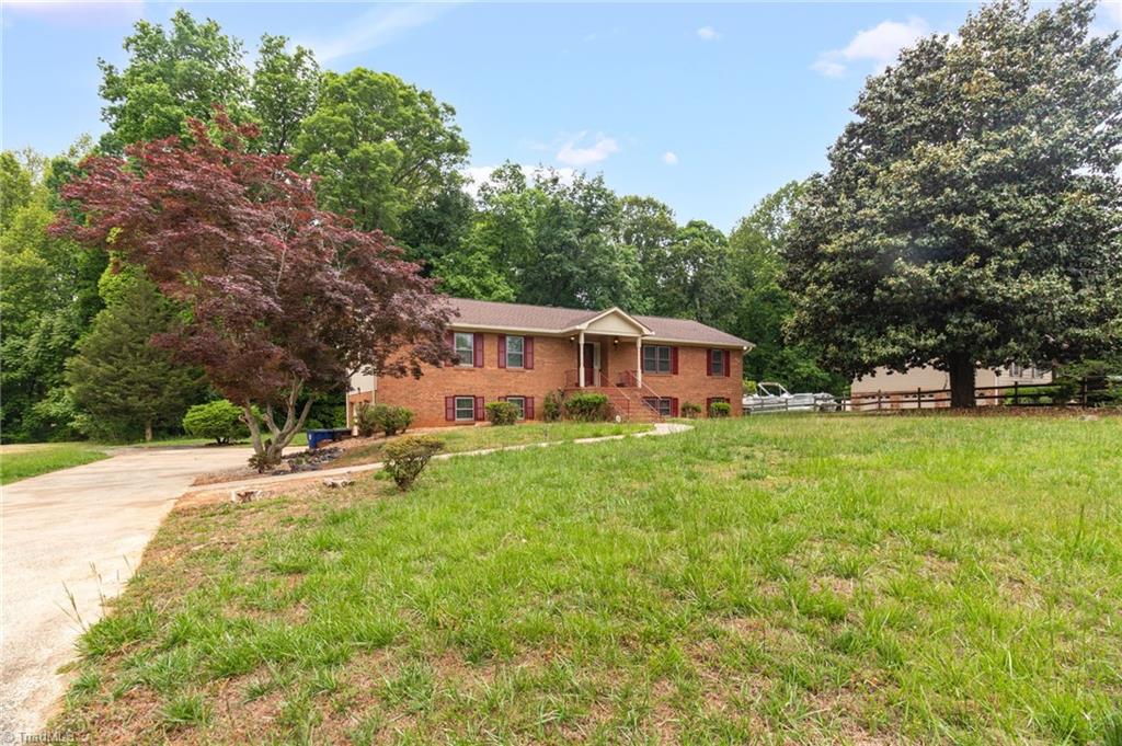 3326 Parrish Road Winston-Salem, NC 27105 - Photo 3 of 33