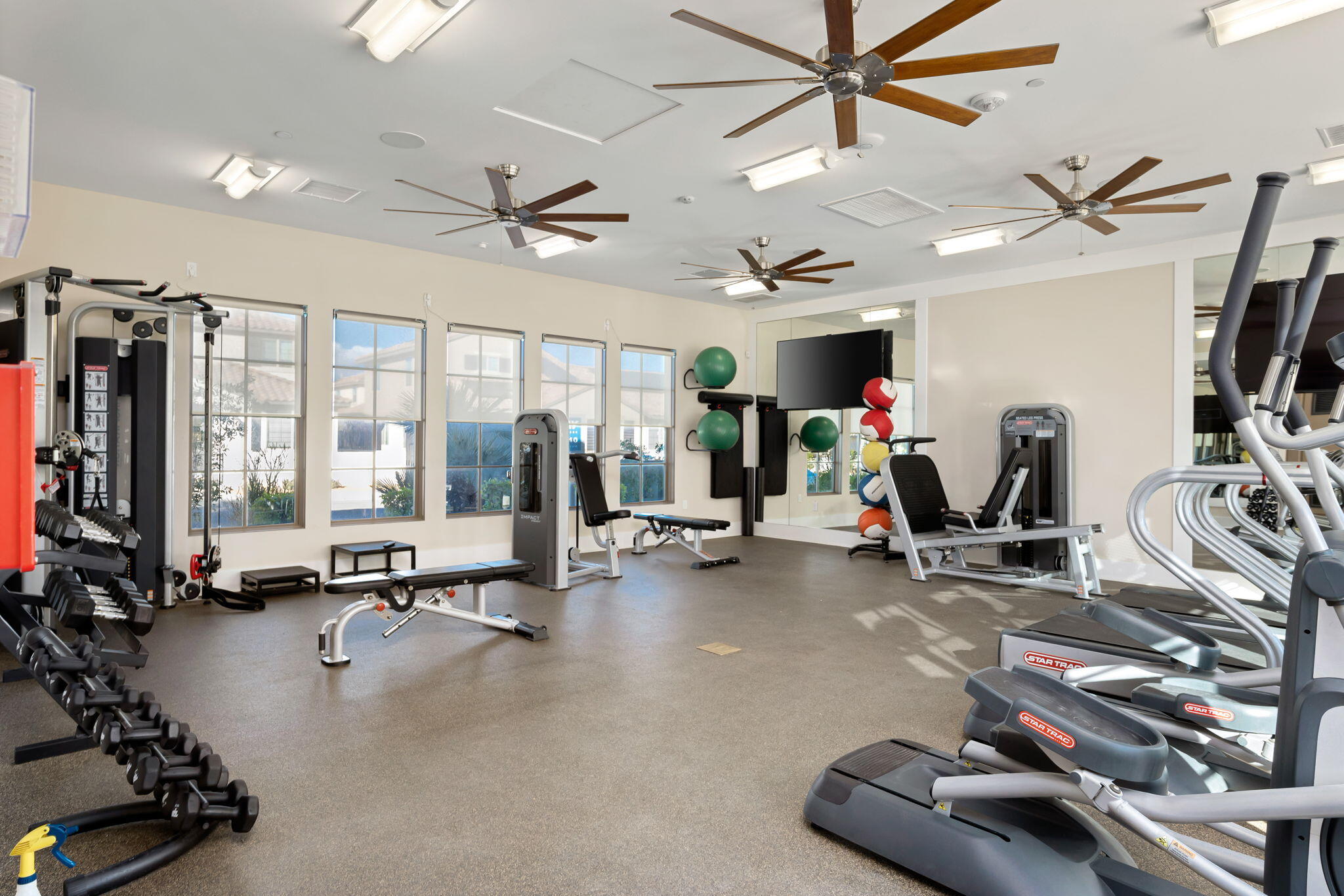 80215 Whisper Rock Way La Quinta, CA 92253 - Photo 61 of 63 a view of a room with gym equipment