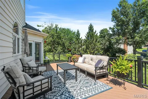 $950,000 | 608 Westledge Court, Des Peres, MO 63131