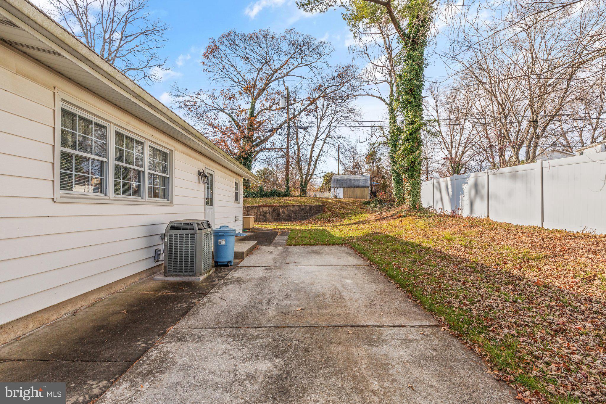 8934 Parlo Road Nottingham, MD 21236 - Photo 3 of 28