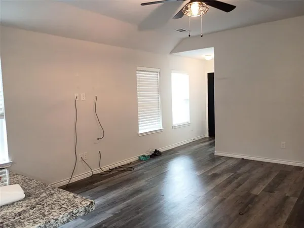 $2,199 | 3620 Judges Drive, Ennis, TX 75119
