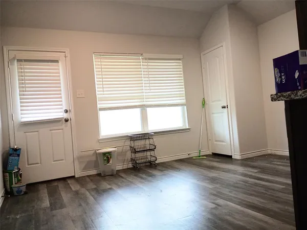 $2,199 | 3620 Judges Drive, Ennis, TX 75119