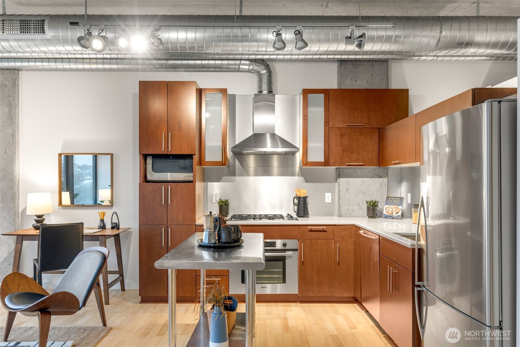 2720 3rd Avenue, Unit 705 Seattle, WA 98121 - Photo 11 of 40