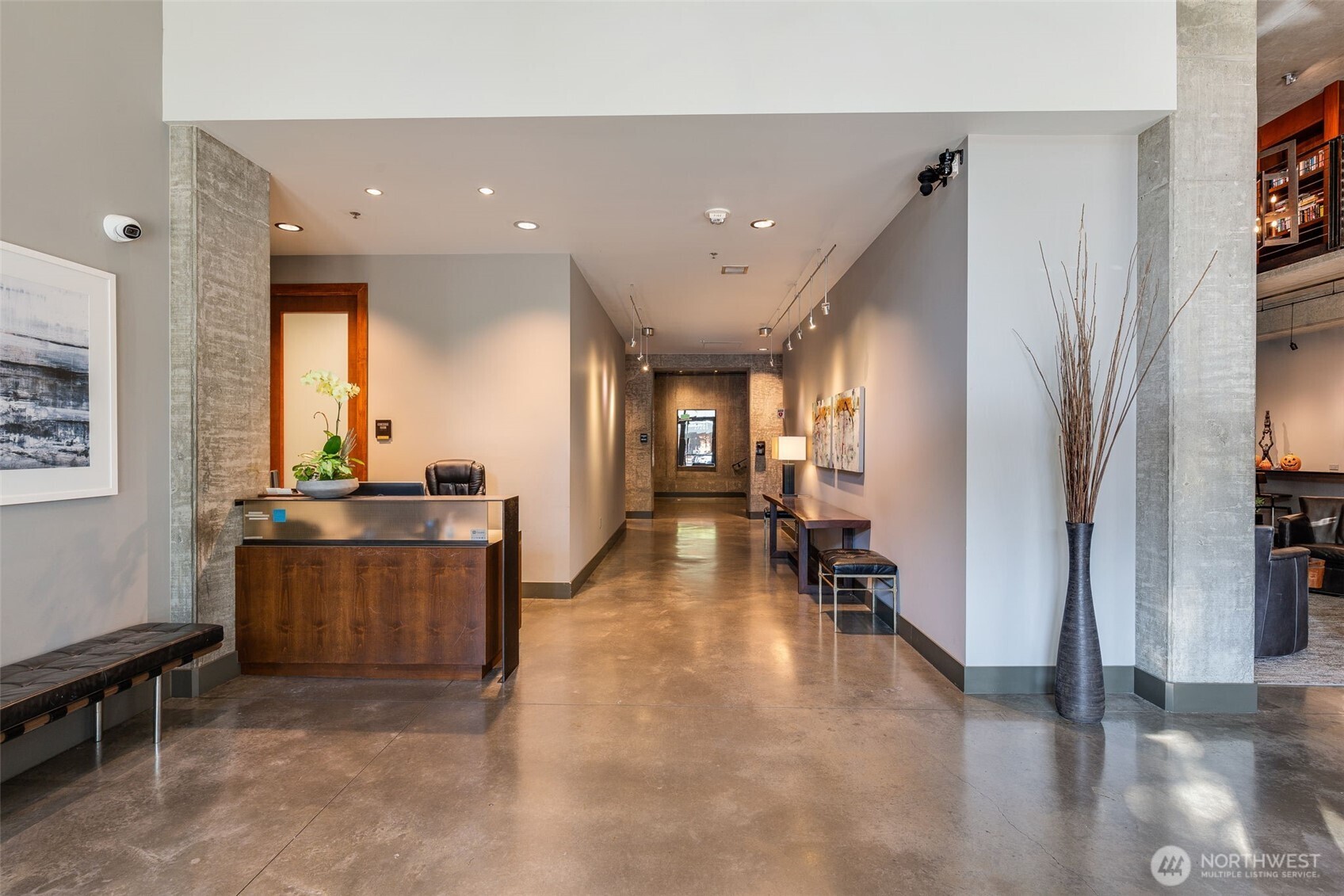 2720 3rd Avenue, Unit 705 Seattle, WA 98121 - Photo 31 of 40