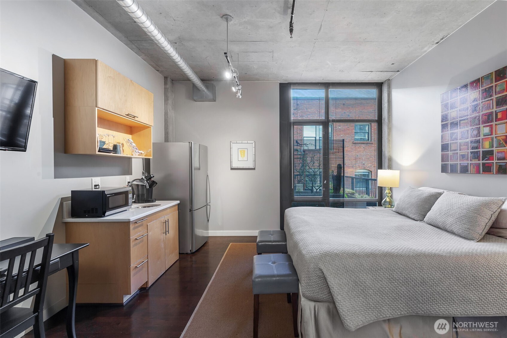 2720 3rd Avenue, Unit 705 Seattle, WA 98121 - Photo 33 of 40