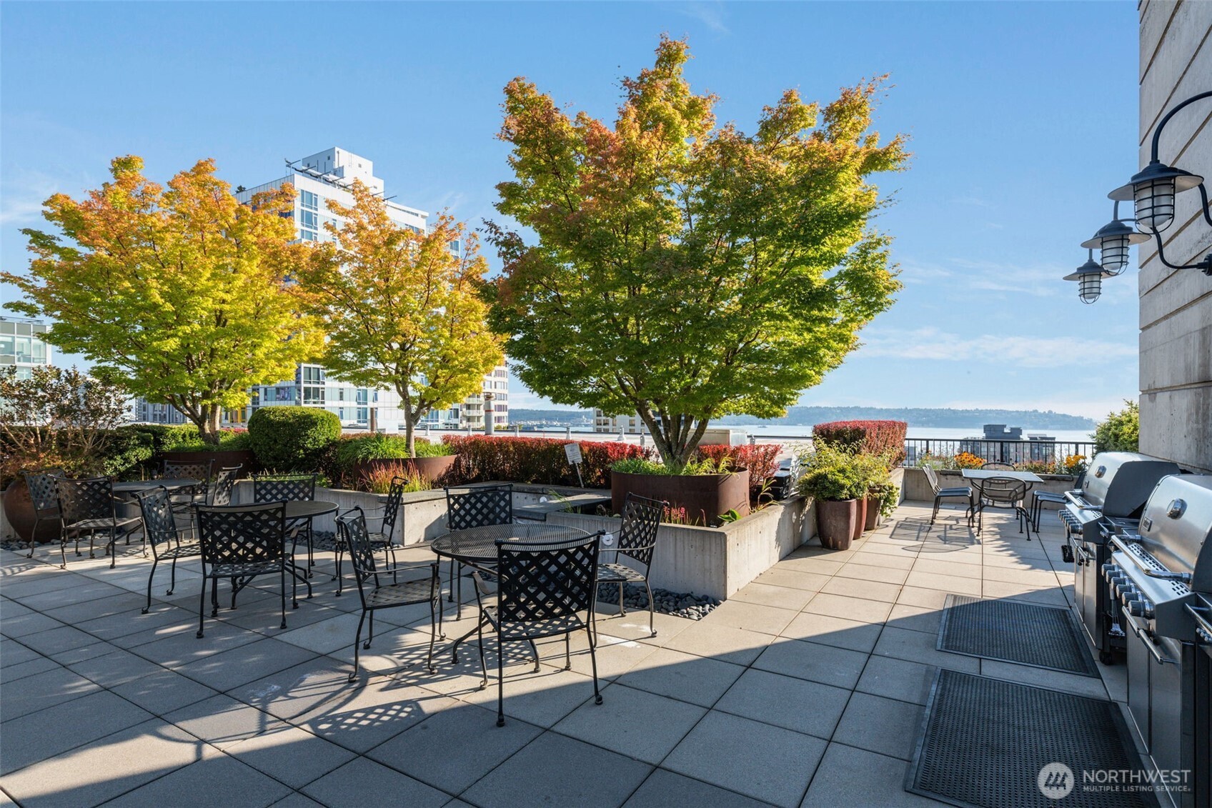 2720 3rd Avenue, Unit 705 Seattle, WA 98121 - Photo 34 of 40
