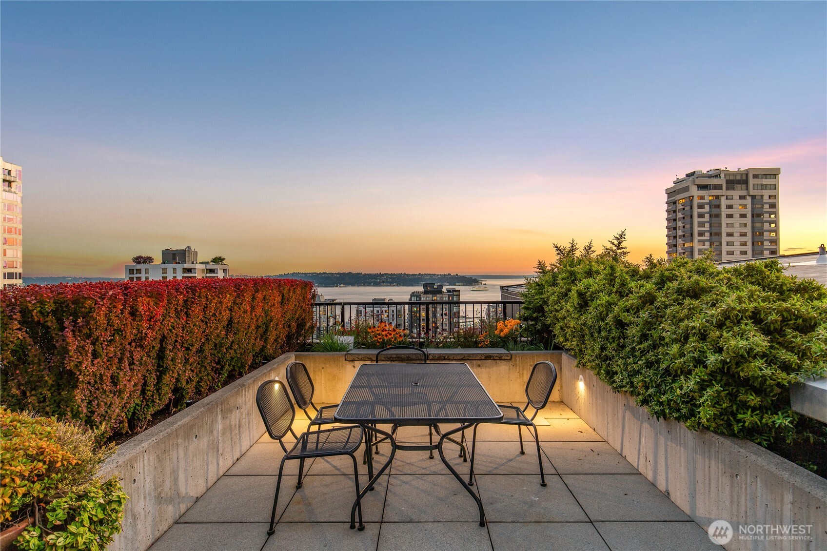 2720 3rd Avenue, Unit 705 Seattle, WA 98121 - Photo 38 of 40