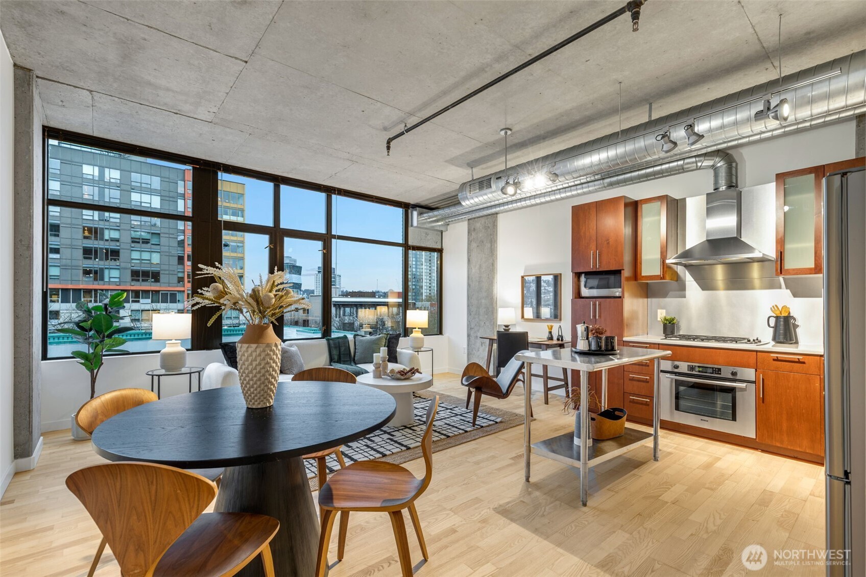 2720 3rd Avenue, Unit 705 Seattle, WA 98121 - Photo 8 of 40