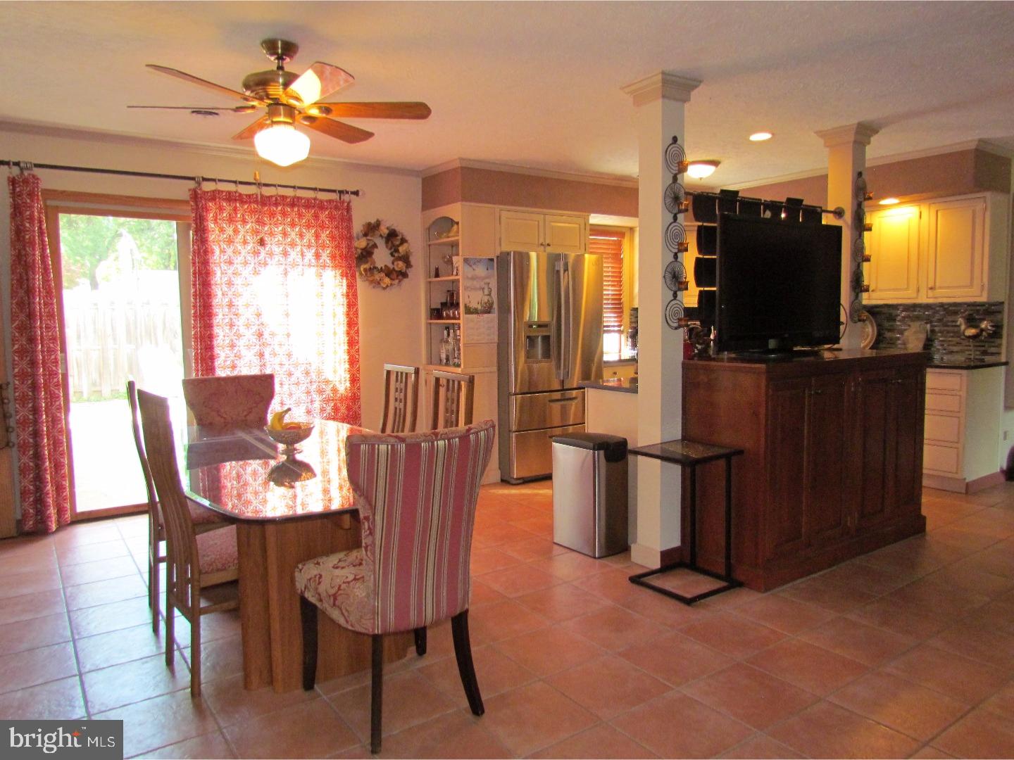 1401 Liggett Avenue Reading, PA 19607 - Photo 9 of 25 Dining Room