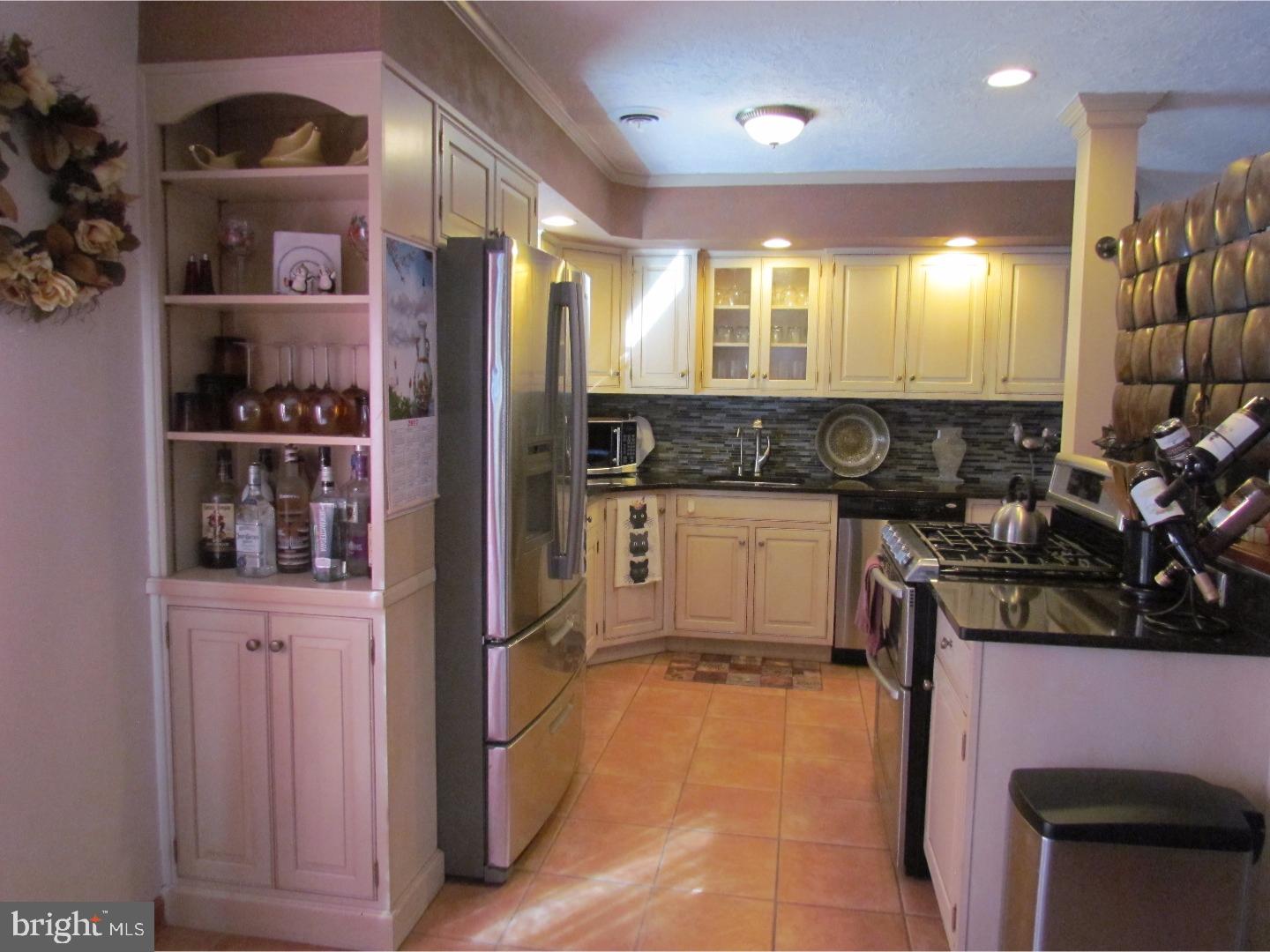 1401 Liggett Avenue Reading, PA 19607 - Photo 10 of 25 Kitchen